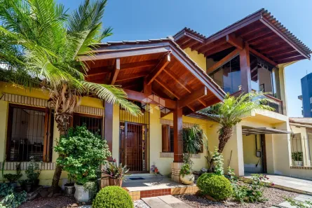 Casa com 4 Quartos à venda, 303m² no Jardim Lindóia, Porto Alegre