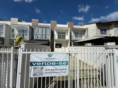 Sobrado com 2 Quartos à venda, 75m² no Rio Branco, Brusque