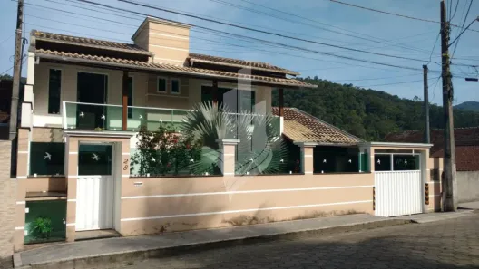 Casa com 4 Quartos à venda, 200m² no Progresso, Blumenau