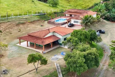 Fazenda/Sítio com 5 Quartos à venda, 490m² no Centro, Capela do Alto