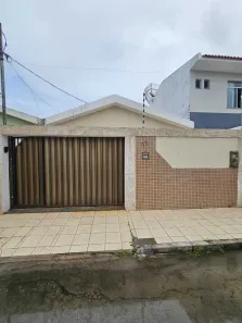 Casa com 3 Quartos à venda, 200m² no Luzia, Aracaju