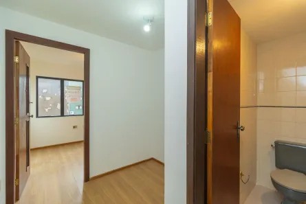 Sala Comercial com 1 Quarto para alugar, 18m² no Centro, Curitiba