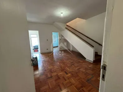 Sobrado com 2 Quartos à venda, 133m² no Centro, Atibaia