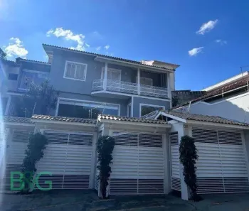 Sobrado com 4 Quartos à venda, 300m² no Vila Irmãos Arnoni, São Paulo