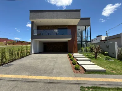 Sobrado com 3 Quartos à venda, 337m² no Jardins Capri, Senador Canedo