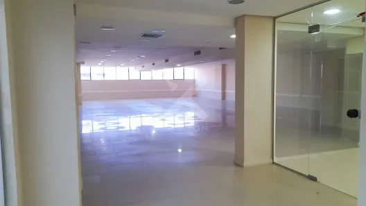 Sala Comercial para alugar, 400m² no Navegantes, Porto Alegre