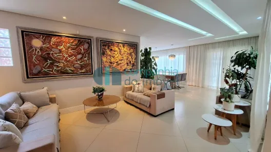 Casa com 4 Quartos à venda, 337m² no Jardim das Américas, Curitiba