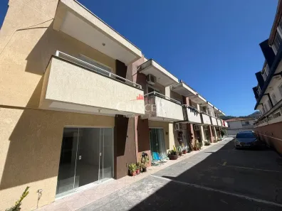 Sobrado com 2 Quartos à venda, 71m² no Caiobá, Matinhos