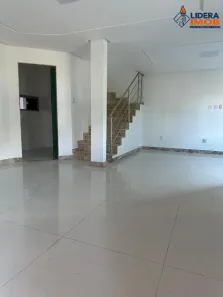 Casa com 3 Quartos à venda, 200m² no SIM, Feira de Santana