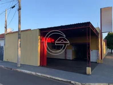 Imóvel Comercial com 1 Quarto à venda, 235m² no Centro, Marília