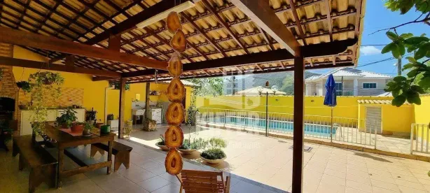 Casa de Condomínio com 3 Quartos à venda, 300m² no Centro, Maricá
