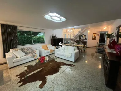 Casa com 4 Quartos à venda, 337m² no Marapé, Santos