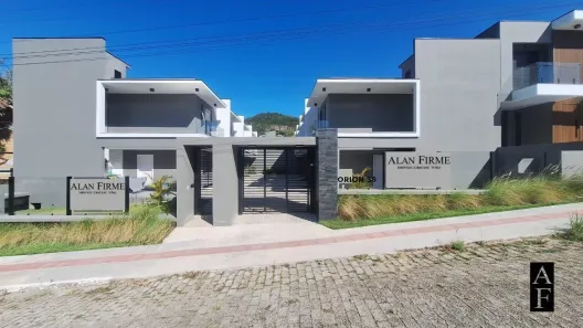 Sobrado com 2 Quartos à venda, 98m² no Centro, Garopaba