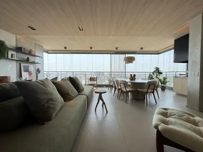 Apartamento com 3 Quartos à venda, 197m² no Jardim das Acácias, São Paulo