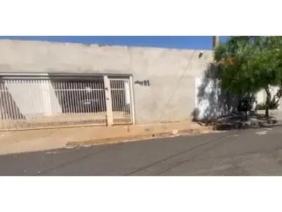 Casa com 3 Quartos à venda, 161m² no Jardim Vale do Sol, Birigui