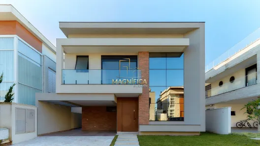 Casa de Condomínio com 4 Quartos à venda, 310m² no São Braz, Curitiba
