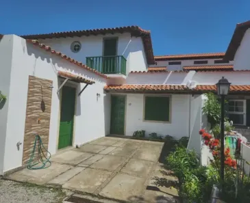 Casa de Condomínio com 3 Quartos para alugar, 250m² no Peró, Cabo Frio