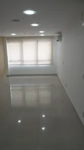 Sala Comercial para alugar, 30m² no Del Castilho, Rio de Janeiro