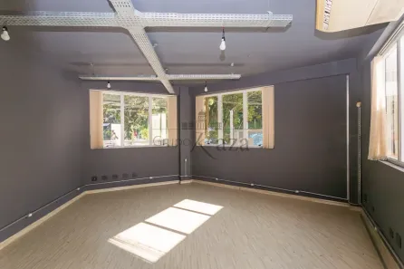 Prédio Comercial para alugar, 550m² no Vila Madalena, São Paulo