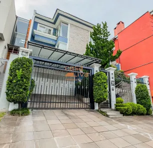 Casa com 4 Quartos à venda, 450m² no Chácara das Pedras, Porto Alegre
