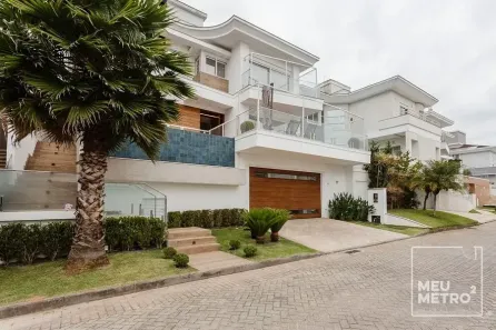 Casa com 4 Quartos à venda, 426m² no Estreito, Florianópolis