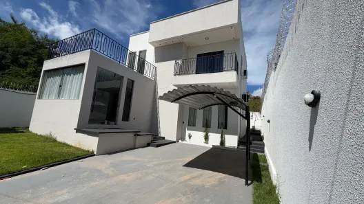 Casa com 3 Quartos para alugar, 289m² no Gurupi, Teresina
