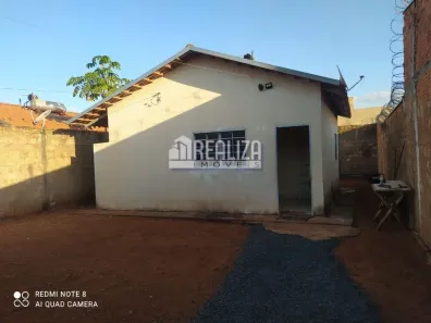 Casa com 2 Quartos à venda, 80m² no Parque das Aroeiras, Uberaba