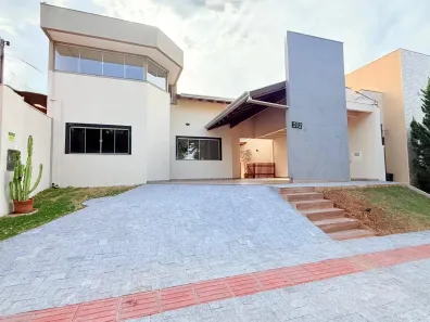 Sobrado com 2 Quartos à venda, 205m² no Vila Nasser, Campo Grande