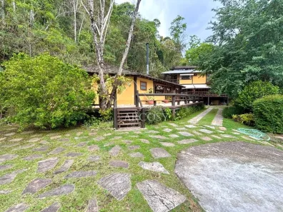 Casa com 5 Quartos à venda, 700m² no Corrêas, Petrópolis