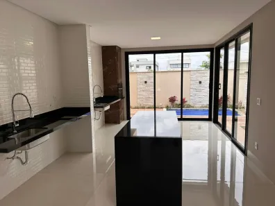 Casa de Condomínio com 3 Quartos à venda, 160m² no Jardim Cristal, Aparecida de Goiânia