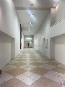 Ponto Comercial para alugar, 557m² no Sé, São Paulo