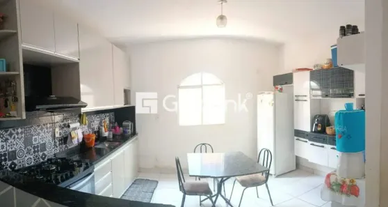 Casa com 3 Quartos à venda, 200m² no Vila Sion, Montes Claros