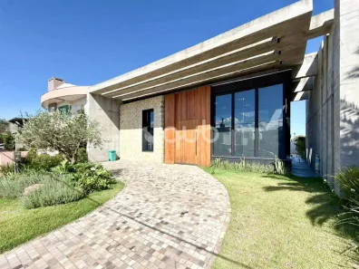 Sobrado com 4 Quartos à venda, 210m² no , Capão da Canoa