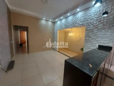 Casa com 2 Quartos à venda, 70m² no Jardim Brasília, Uberlândia