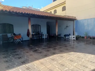 Casa com 3 Quartos à venda, 200m² no Areal, Brasília