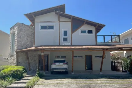 Casa de Condomínio com 4 Quartos à venda, 390m² no Rio Tavares, Florianópolis