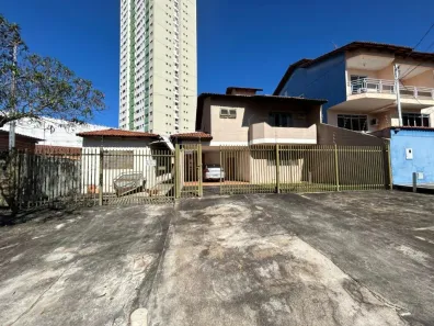 Casa com 3 Quartos à venda, 230m² no Jardim das Esmeraldas, Goiânia