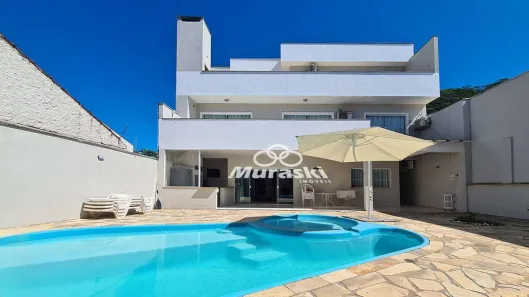 Casa com 8 Quartos para alugar, 382m² no , Guaratuba
