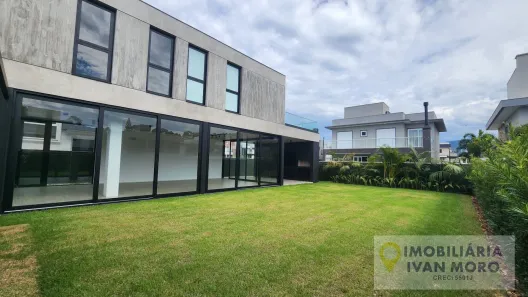 Casa com 4 Quartos à venda, 265m² no São João do Rio Vermelho, Florianópolis