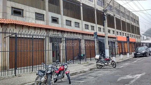 Ponto Comercial para alugar, 114m² no Centro, Juiz de Fora