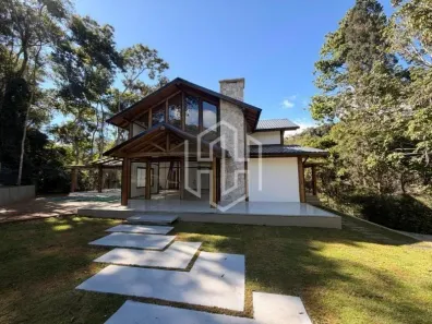 Casa com 5 Quartos à venda, 355m² no Itaipava, Petrópolis