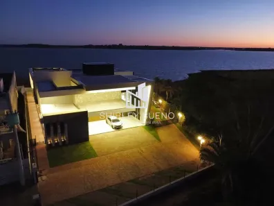 Fazenda/Sítio com 7 Quartos à venda, 1100m² no , Fronteira