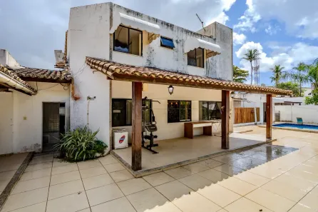 Casa de Condomínio com 4 Quartos à venda, 350m² no Piatã, Salvador