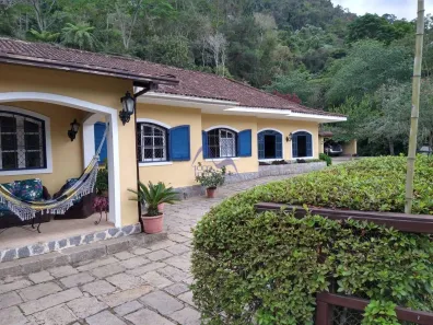 Casa com 6 Quartos à venda, 414m² no Araras, Petrópolis