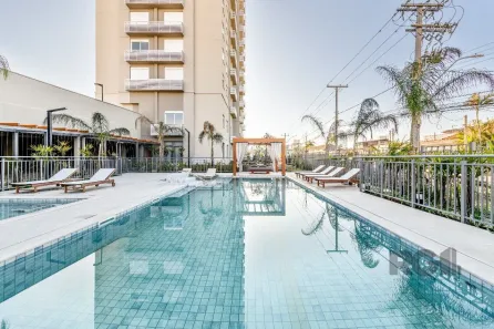 Apartamento com 2 Quartos à venda, 56m² no Passo da Areia, Porto Alegre