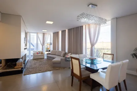 Casa com 4 Quartos para alugar, 228m² no Laranjal, Pelotas