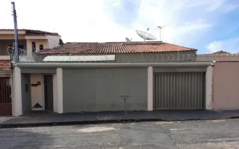 Sobrado com 3 Quartos à venda, 315m² no Lídice, Uberlândia