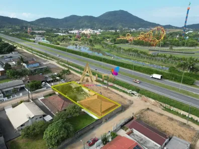 Lote/Terreno à venda, 620m² no Armação, Penha