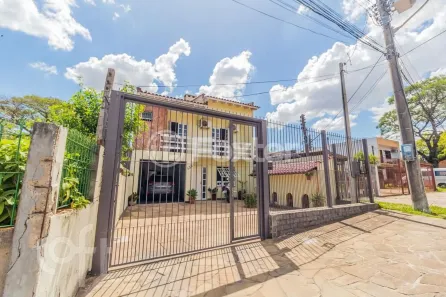 Casa com 3 Quartos à venda, 220m² no Vila Jardim, Porto Alegre