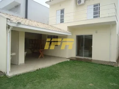 Sobrado com 3 Quartos à venda, 220m² no Areão, Tremembé